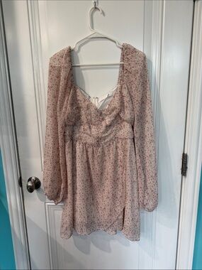Floral Long-Sleeve Mini Dress - Light Pink